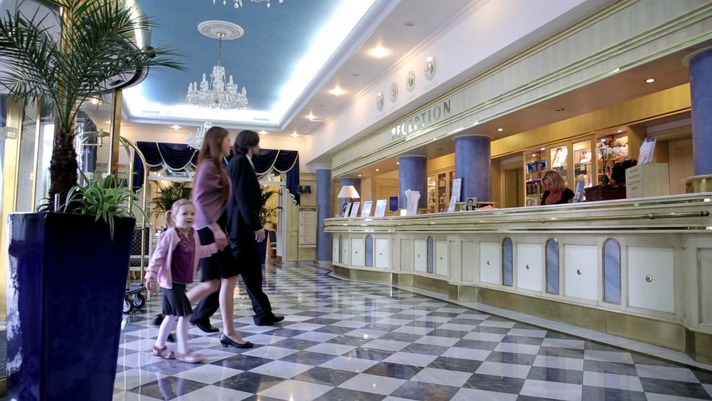 Ensana Hotel Pacifik マリアーンスケー・ラーズニェ エクステリア 写真