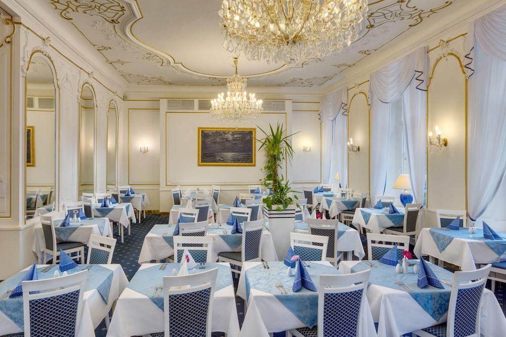 Ensana Hotel Pacifik マリアーンスケー・ラーズニェ エクステリア 写真