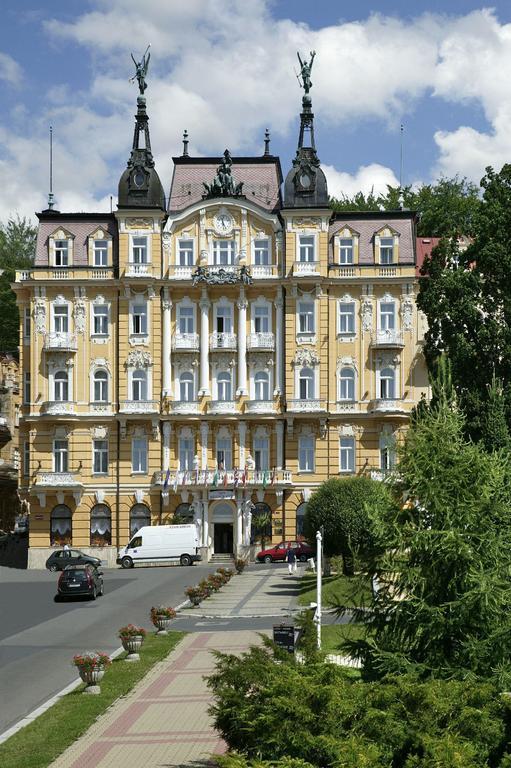 Ensana Hotel Pacifik マリアーンスケー・ラーズニェ エクステリア 写真