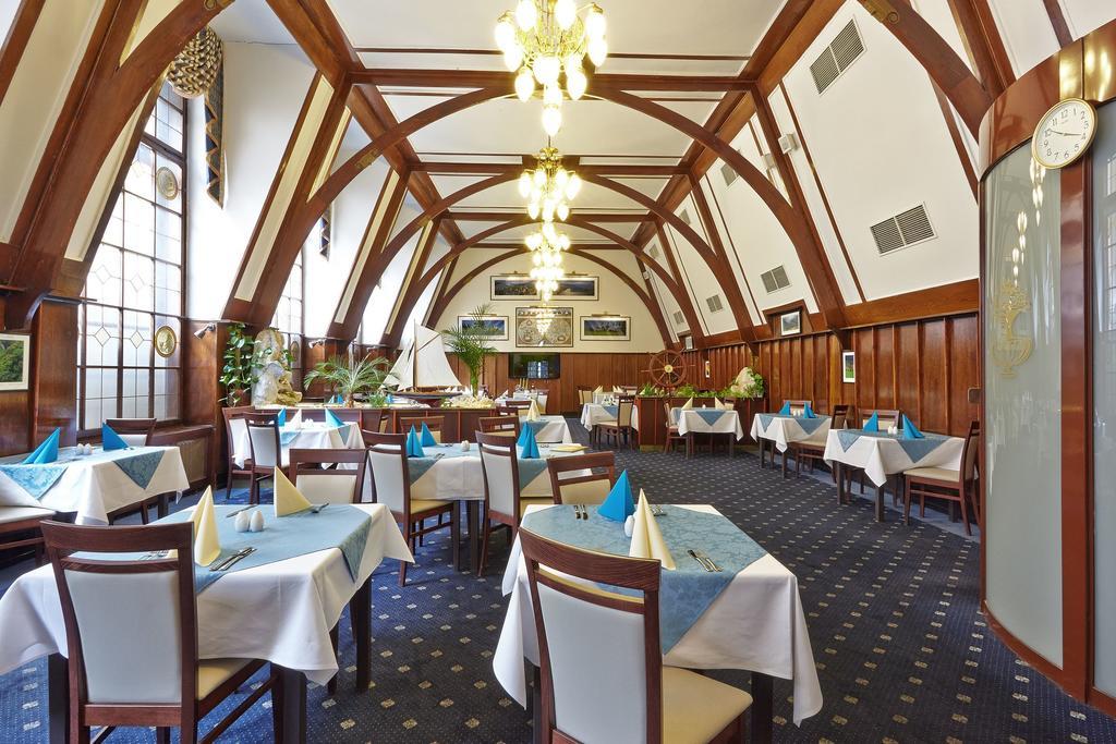 Ensana Hotel Pacifik マリアーンスケー・ラーズニェ エクステリア 写真
