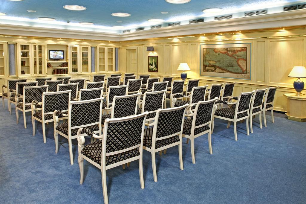 Ensana Hotel Pacifik マリアーンスケー・ラーズニェ エクステリア 写真