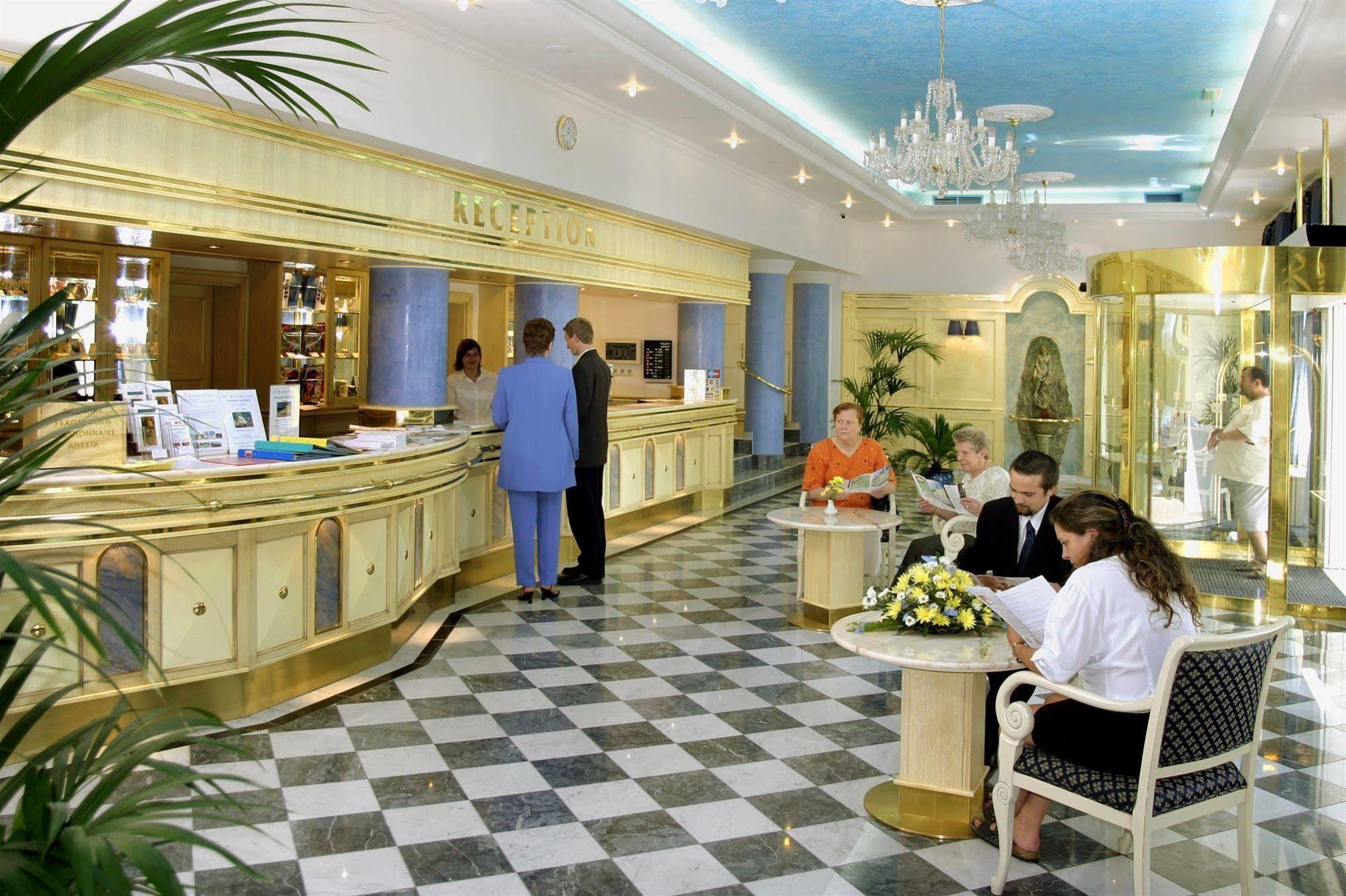 Ensana Hotel Pacifik マリアーンスケー・ラーズニェ エクステリア 写真